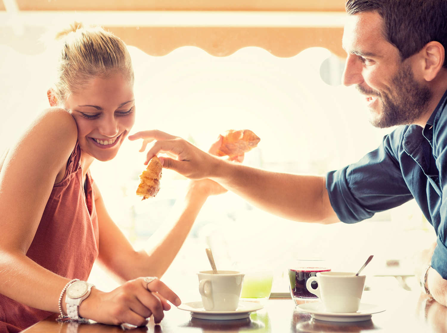 কিভাবে ফ্লার্ট করবেন?